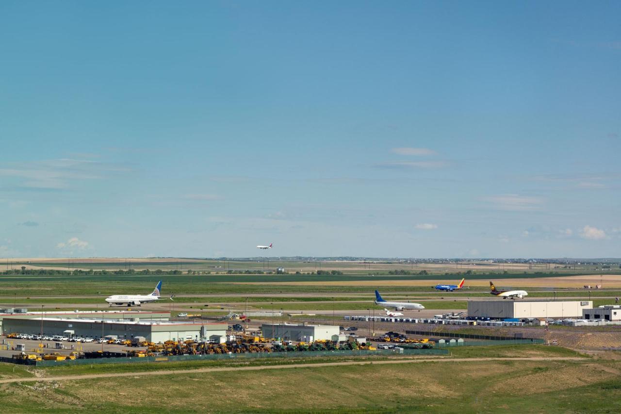 The Westin Denver International Airport Exteriör bild