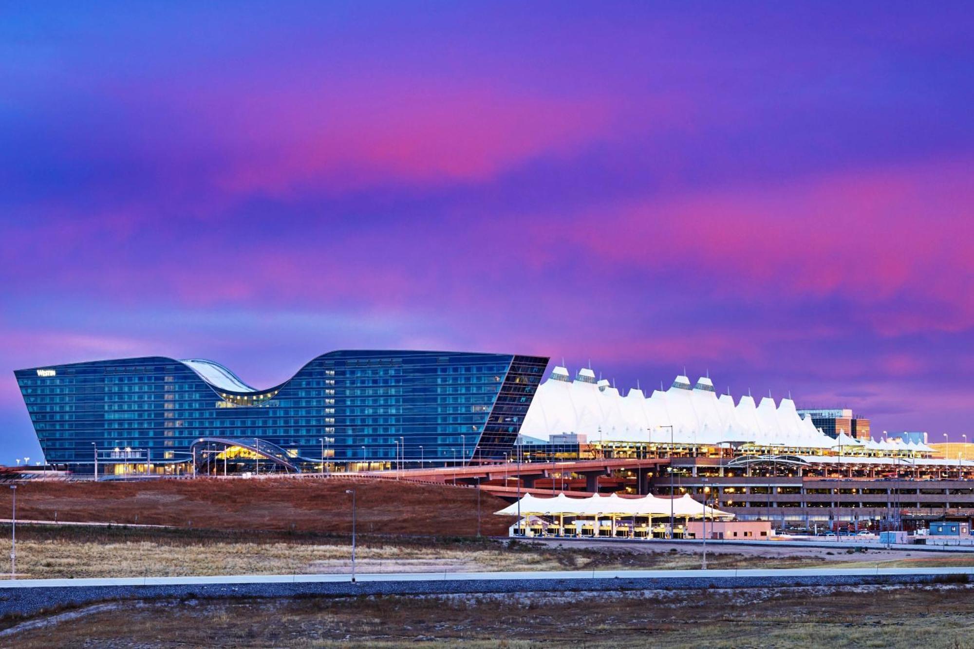 The Westin Denver International Airport Exteriör bild